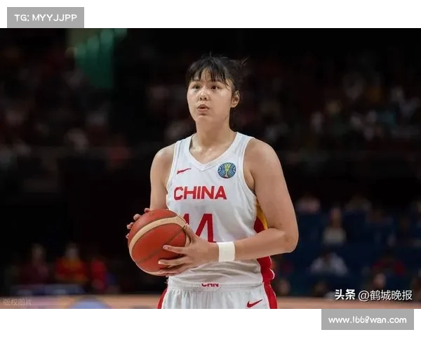 李月汝三分中惊艳赛前训练,布林克中投练习备战火花客战太阳(李月汝比赛) 李月汝三分中惊艳赛前训练,布林克中投练习备战火花客战太阳(李月汝比赛)